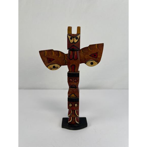 Vintage Souvenir Totem Pole with Moveable Wings Made in The Republic of China 8" - Picture 1 of 6